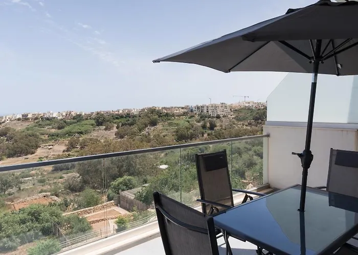 Stunning 3Br Home In Gozo With Access To Pool By 360 Estates