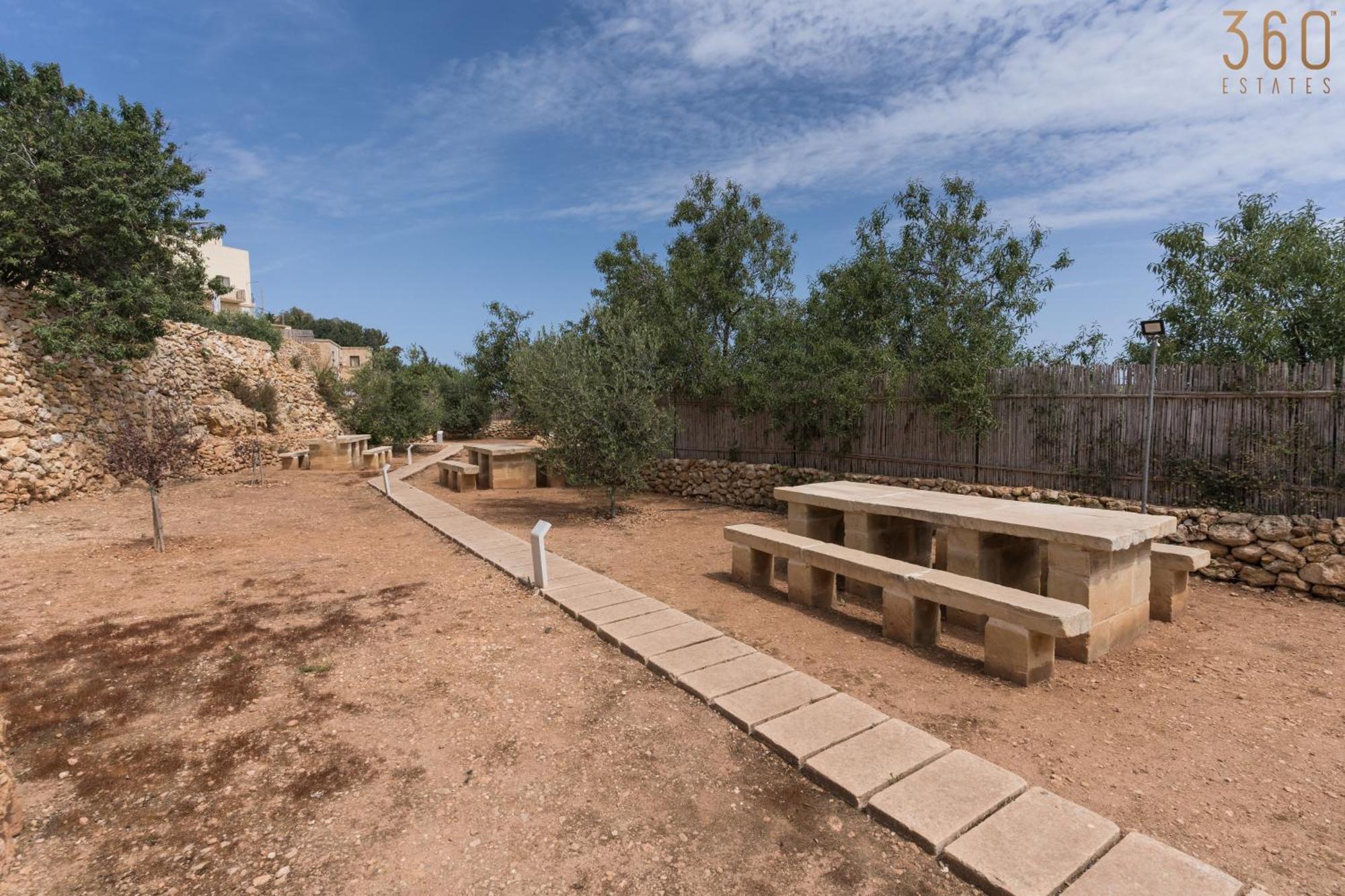 Stunning 3br In Gozo With Access To Pool By 360 Estates